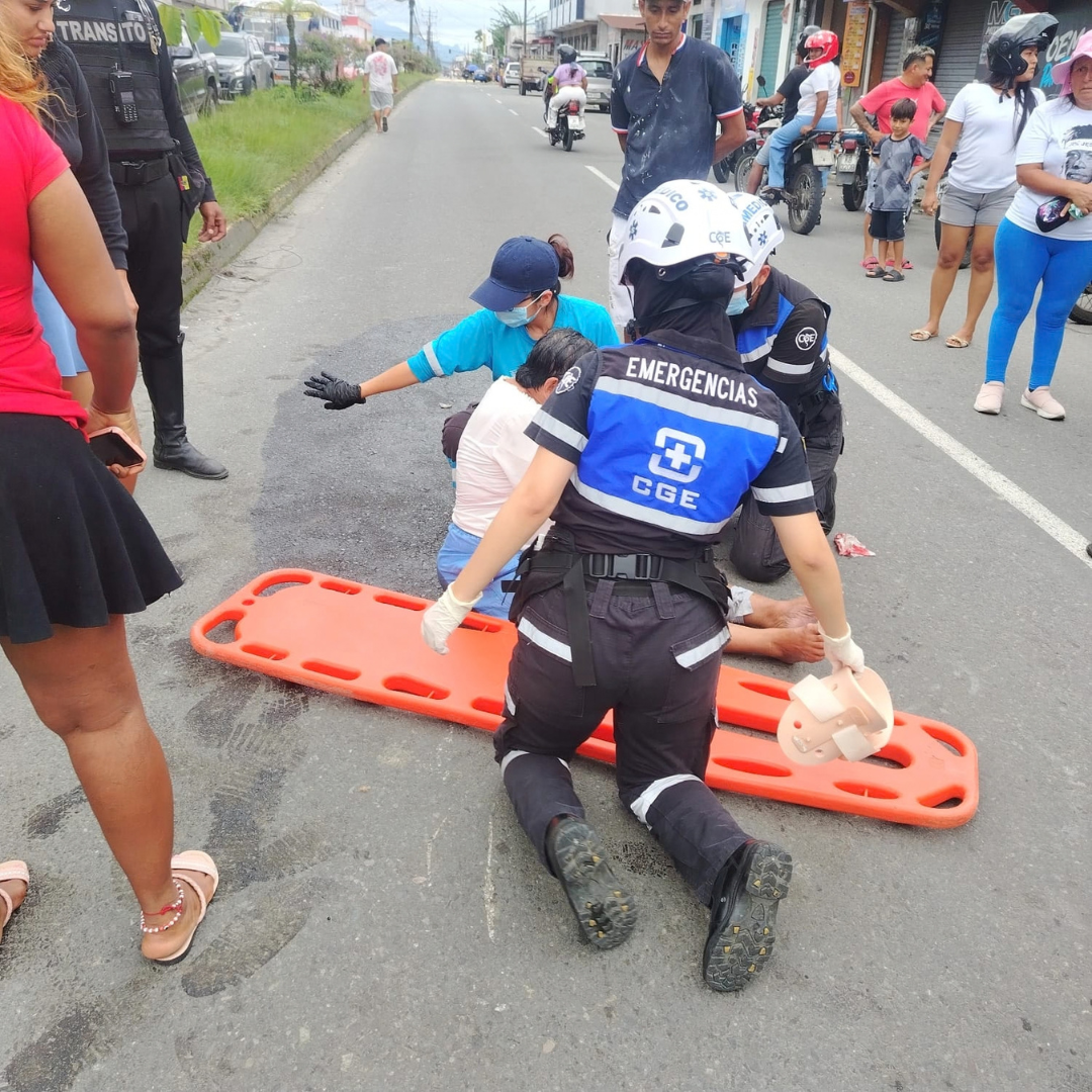 Vocación que se moviliza: nuestros Consultinos auxiliaron a adulta mayor arrollada por una motocicleta